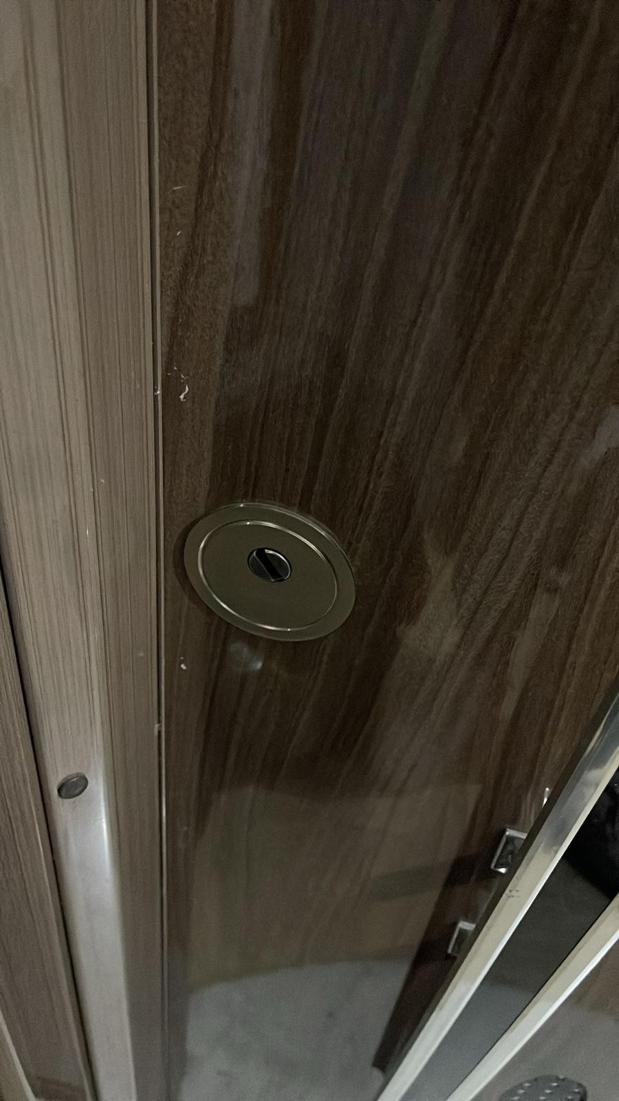 Konuksever çilingir kapı açma servisi, Muratpaşa anahtarcı