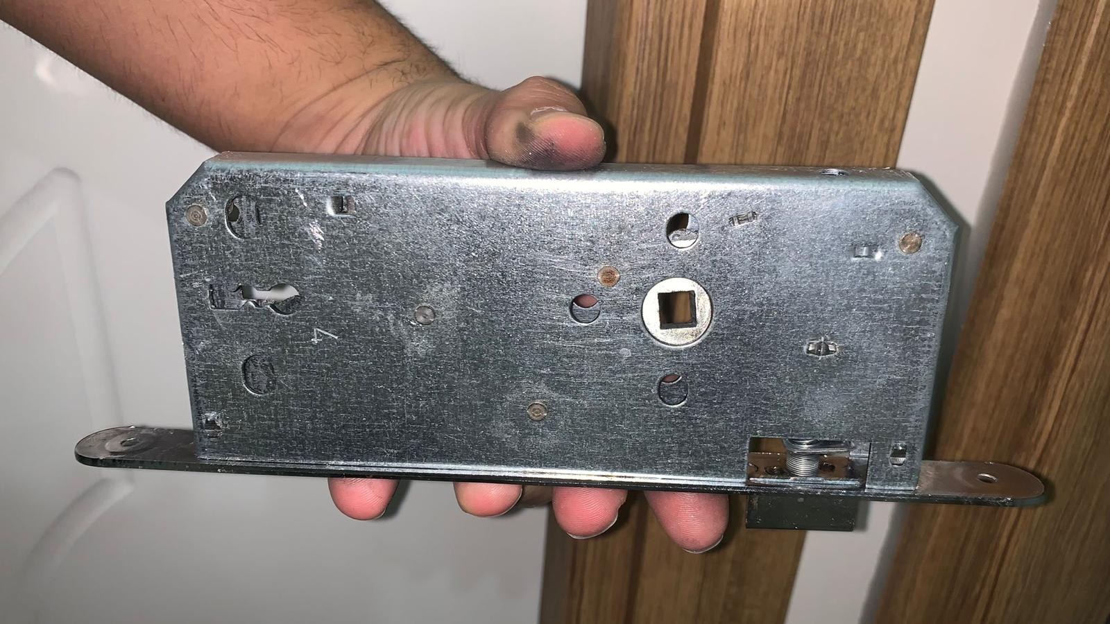 Yeni Emek çilingir kapı açma servisi, Kepez anahtarcı